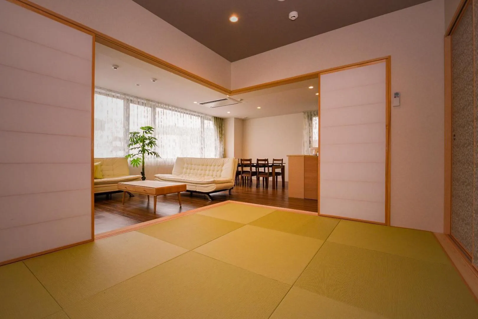 Ryo An Hotel Otaru 4*,